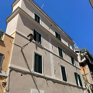 Flatinrome In Trastevere , Roma Italia